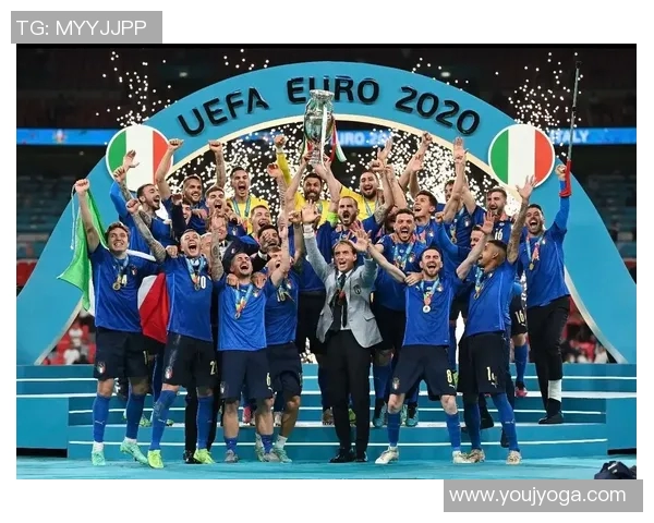 足坛震惊大牌球星疑似当众顺手牵羊偷走比赛用足球